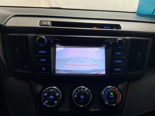 Used 2018 Toyota RAV4 LE w/ All Weather Liner Package AWD/4WD image 27