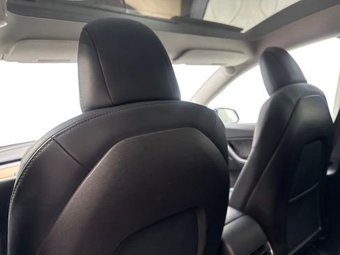 Used 2020 Tesla Model Y Long Range AWD/4WD image 35