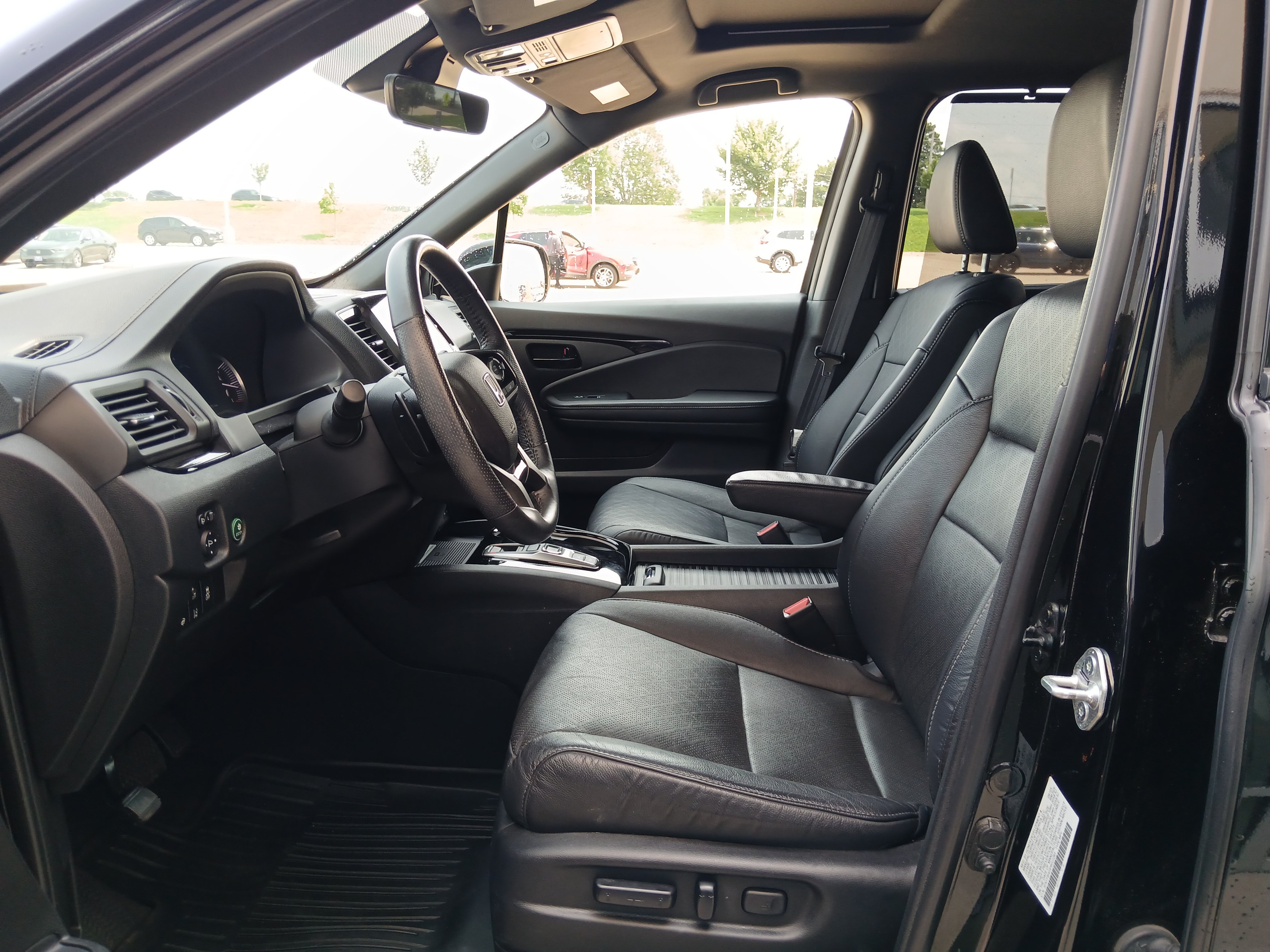 Used 2023 Honda Passport Elite image 8