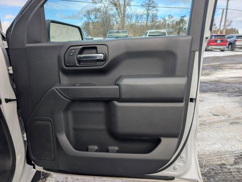 Used 2019 Chevrolet Silverado 1500 Custom w/ Custom Value Package image 26