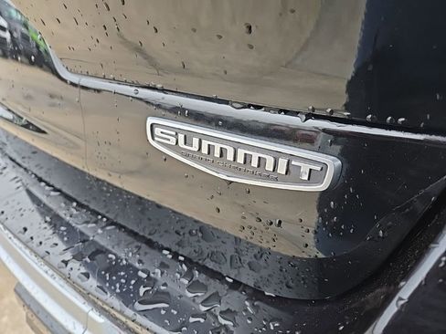 Used 2021 Jeep Grand Cherokee L Summit w/ Advanced Protech Group IV AWD/4WD image 22