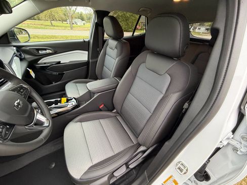 New 2026 Chevrolet Trax LT image 17