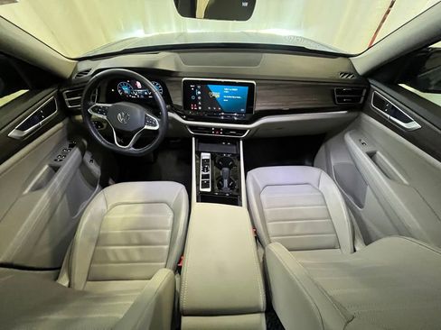 Certified 2025 Volkswagen Atlas SEL image 14