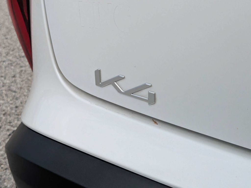 Used 2025 Kia K4 EX FWD image 15
