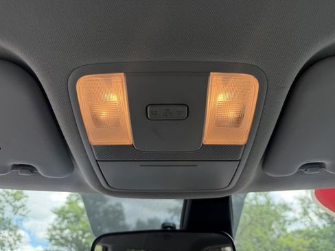 Certified 2025 Kia Soul LX w/ LX Technology Package FWD image 22
