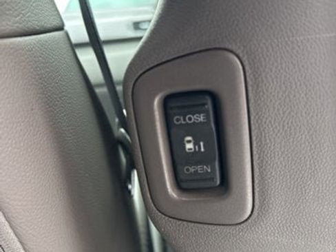 Used 2014 Honda Odyssey EX-L image 12
