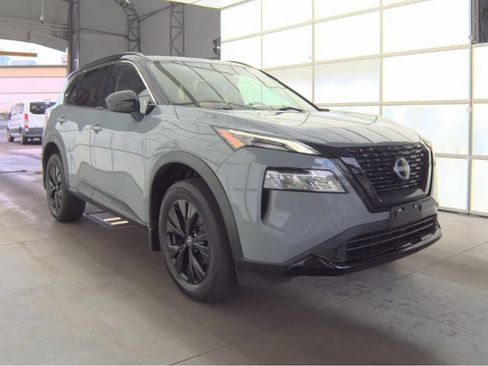 Used 2023 Nissan Rogue SV w/ SV Premium B Package AWD/4WD image 4