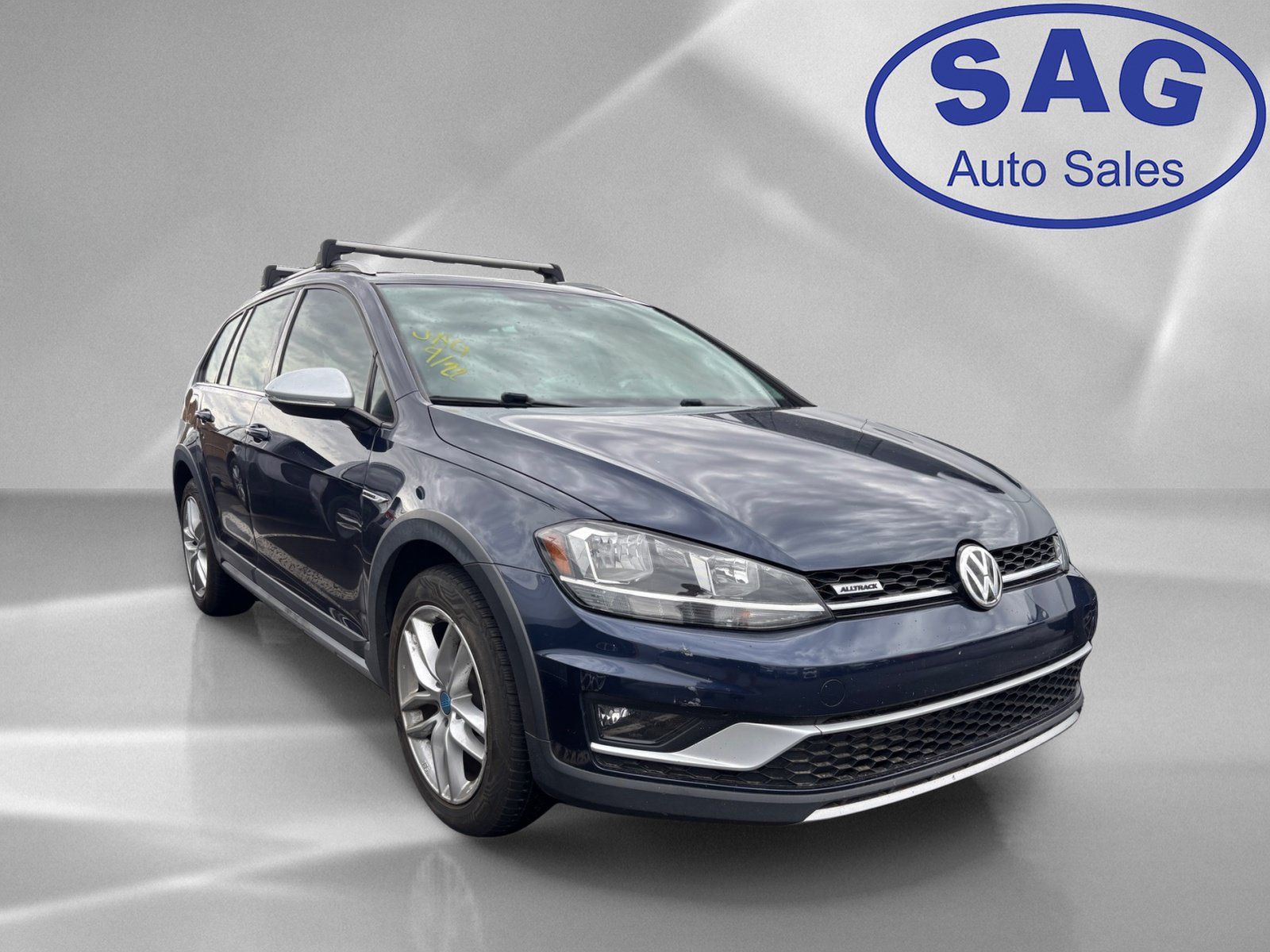 Used 2019 Volkswagen Golf Alltrack SE AWD/4WD image 2