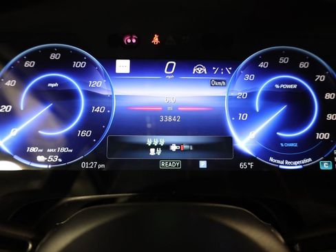 Used 2023 Mercedes-Benz EQS 580 4MATIC SUV w/ Exclusive Trim Package image 14
