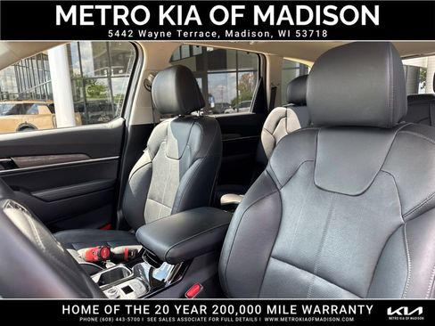 Used 2022 Kia Telluride EX w/ EX Premium Package AWD/4WD image 16