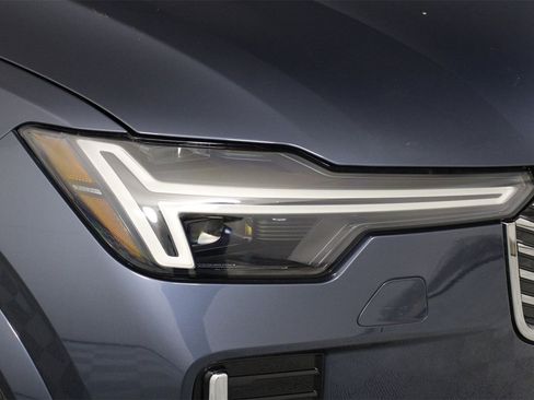 Certified 2025 Volvo XC90 B6 Plus w/ Protection Package Premier image 26
