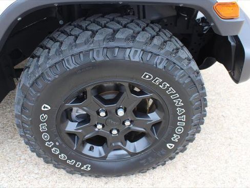 Certified 2023 Jeep Gladiator Sport image 14