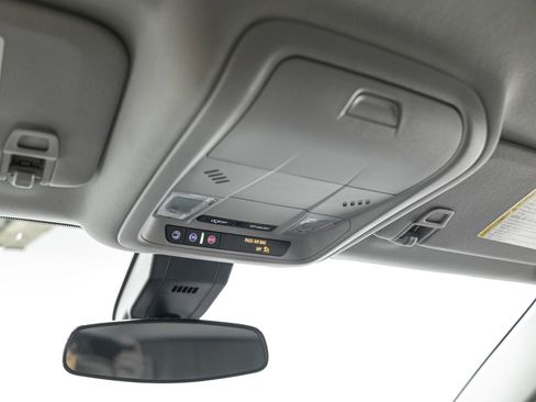 Used 2023 Chevrolet Equinox LT image 24