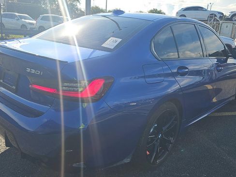 Used 2024 BMW 330i Sedan w/ M Sport Package RWD image 3