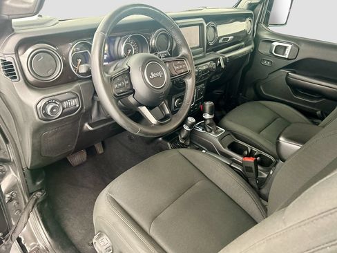 Used 2019 Jeep Wrangler Unlimited Sport AWD/4WD image 9