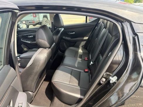 Used 2023 Nissan Sentra SR w/ SR Premium Package FWD image 11