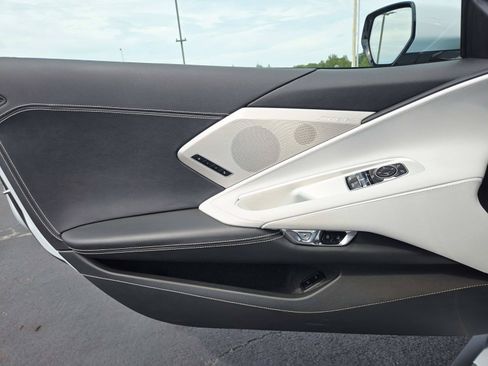 Used 2022 Chevrolet Corvette Stingray Preferred Cpe w/ Engine Appearance Package RWD image 35