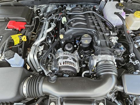 New 2025 Jeep Gladiator Rubicon w/ Convenience Group image 31