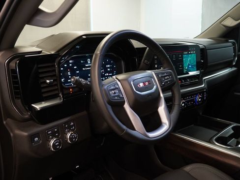 Used 2026 GMC Sierra 2500 SLT AWD/4WD image 7