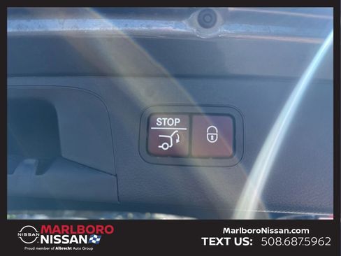 Used 2019 Mercedes-Benz GLC 300 4MATIC image 14