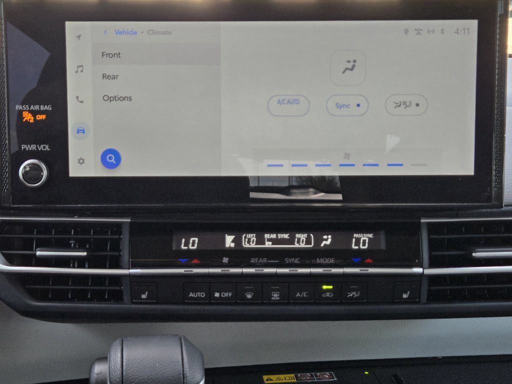 Used 2026 Toyota Sienna XLE FWD image 18