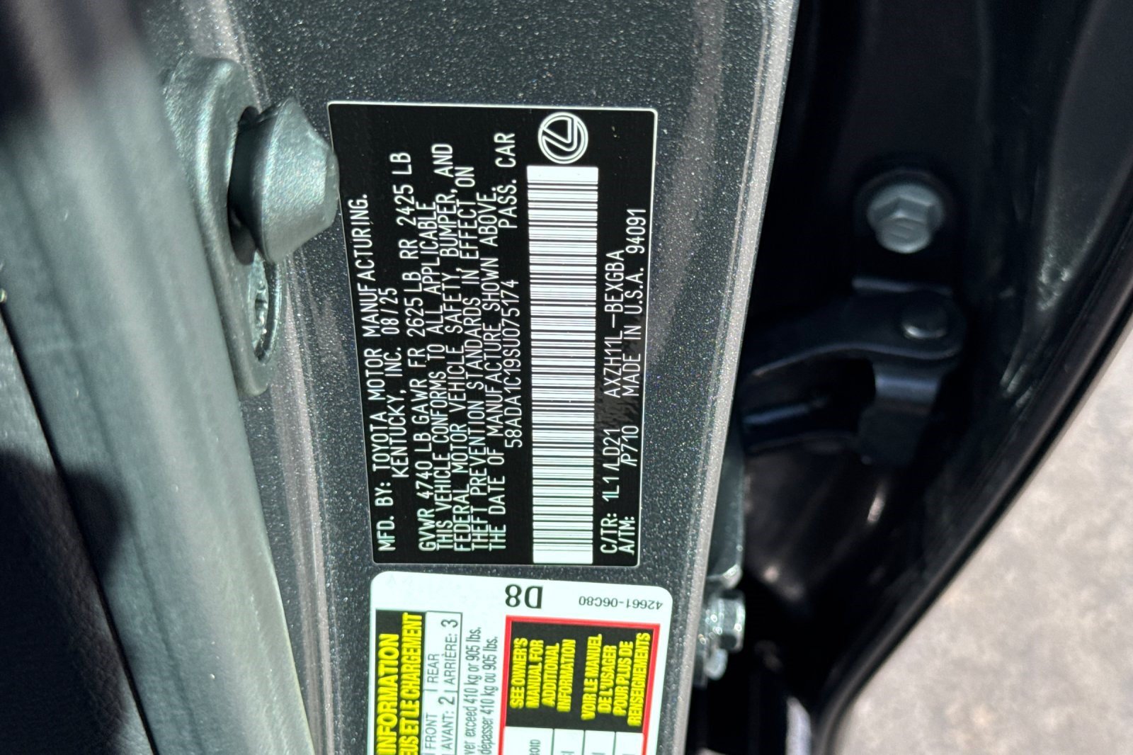 Certified 2025 Lexus ES 300h w/ Premium Package FWD image 40