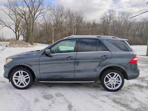 Used 2015 Mercedes-Benz ML 350 ML 350 4MATIC AWD 4dr SUV w/ Premium 1 Package image 8