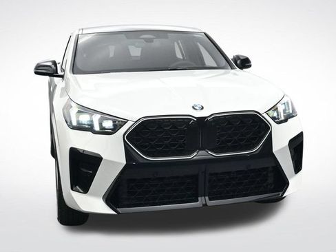 New 2026 BMW X2 xDrive28i w/ Technology Package AWD/4WD image 11