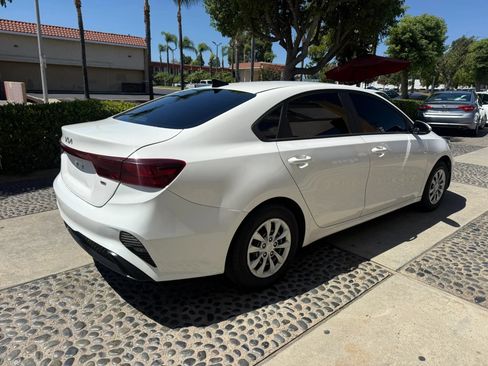 Used 2023 Kia Forte LX FWD image 5