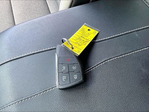 Used 2026 Chevrolet Traverse LT w/ Driver Confidence Package FWD image 35