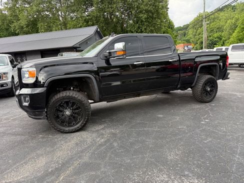 Used 2016 GMC Sierra 2500 Denali w/ Duramax Plus Package AWD/4WD image 34