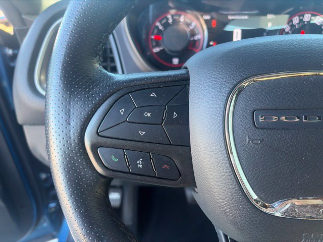 Used 2022 Dodge Challenger SXT w/ Driver Convenience Group RWD image 18
