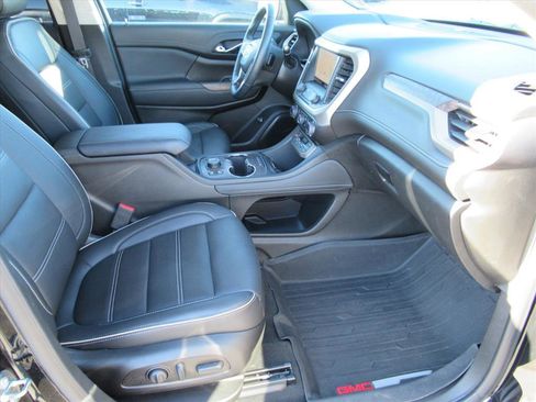 Used 2023 GMC Acadia Denali w/ Denali Ultimate Package image 9