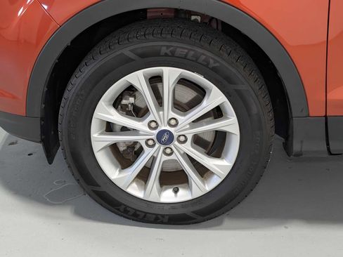Used 2019 Ford Escape SE AWD/4WD image 3
