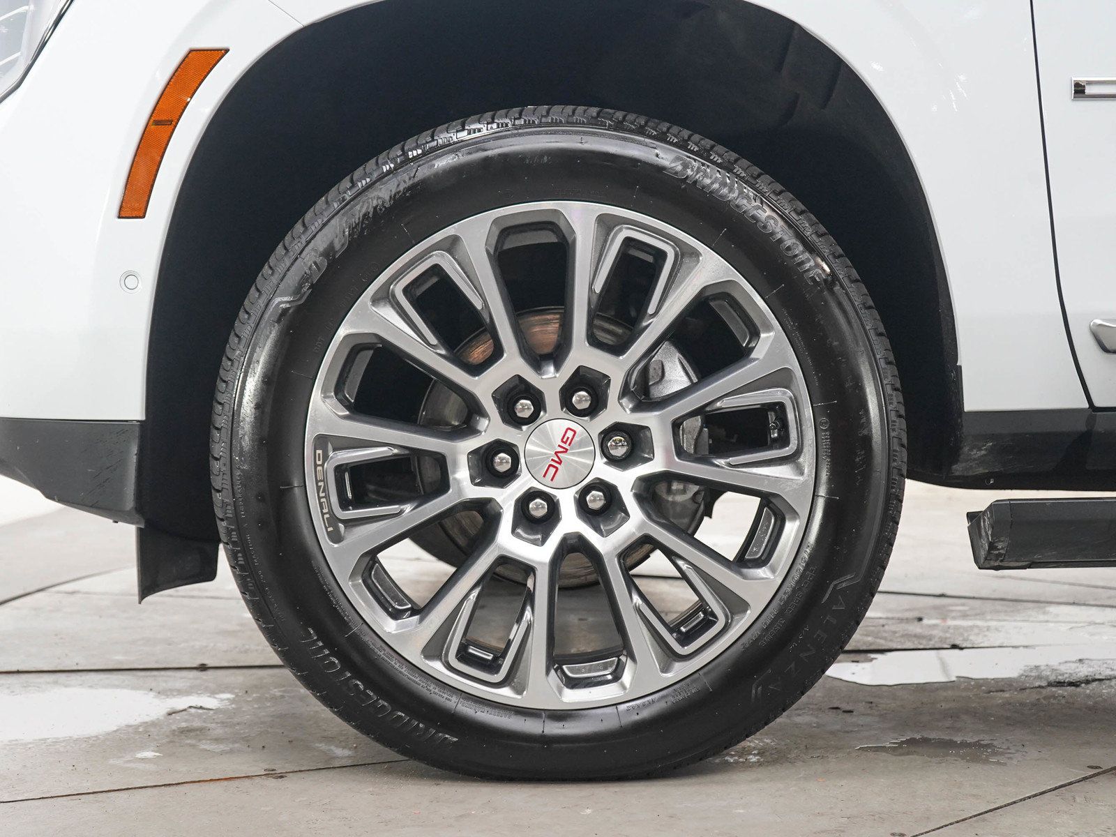 Used 2026 GMC Yukon Denali w/ Denali Reserve Package AWD/4WD image 31