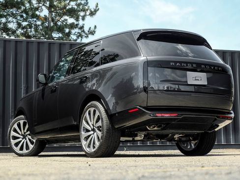 New 2026 Land Rover Range Rover SE AWD/4WD image 2