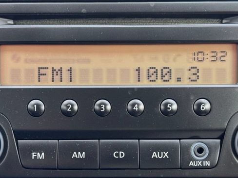 Used 2017 Nissan Versa S FWD image 19