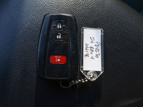 Used 2024 Toyota RAV4 XLE image 28