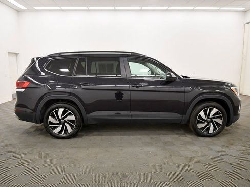 Used 2025 Volkswagen Atlas SE image 9