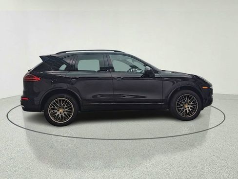 Used 2017 Porsche Cayenne AWD/4WD image 7