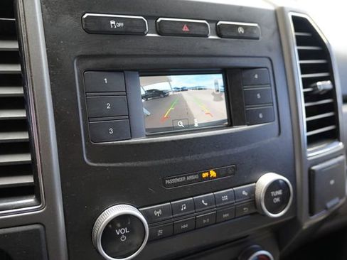 Used 2018 Ford Expedition XLT w/ Equipment Group 201A RWD image 25