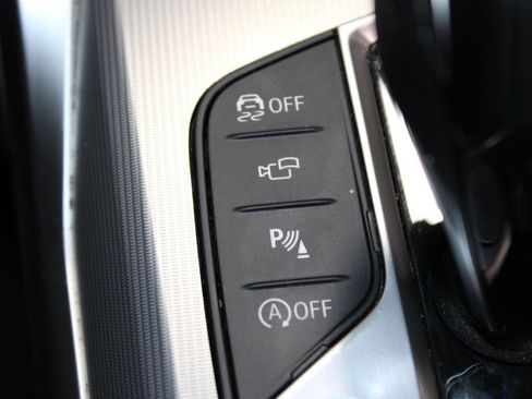 Used 2021 BMW 430i Coupe w/ M Sport Package RWD image 40