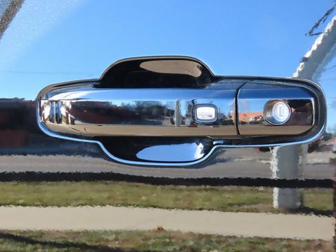 Used 2025 Chevrolet Silverado 2500 LT w/ Safety Package image 25