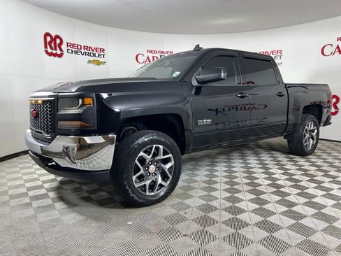 Used 2018 Chevrolet Silverado 1500 LT w/ Texas Edition AWD/4WD image 3
