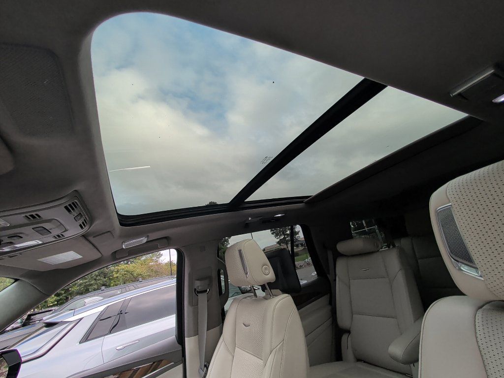 Used 2021 Cadillac Escalade Sport Platinum AWD/4WD image 13