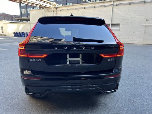 Certified 2025 Volvo XC60 B5 Plus image 12