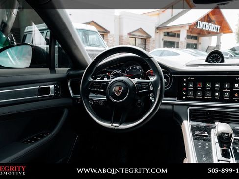 Used 2023 Porsche Panamera 4 Platinum Edition AWD/4WD image 24