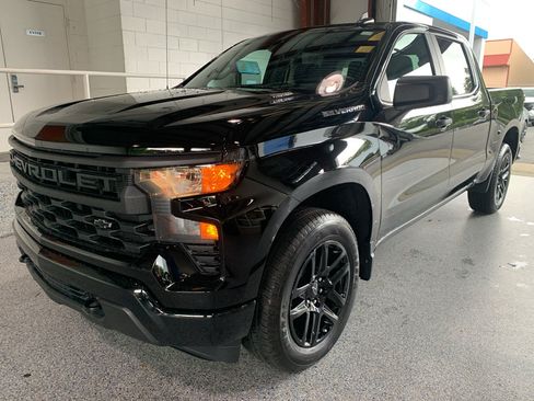 Used 2025 Chevrolet Silverado 1500 Custom RWD image 4