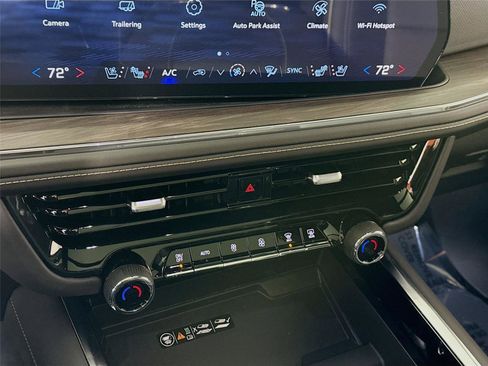 New 2026 Chevrolet Suburban Premier image 11