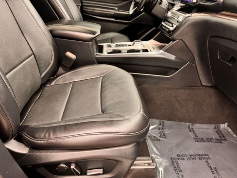 Used 2020 Ford Explorer Limited w/ Class III Trailer Tow Package AWD/4WD image 32